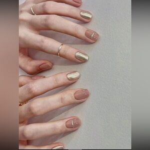 Gold and Nude Press on Nails And Mirror Powder, Short Round Shape Nail File Glue